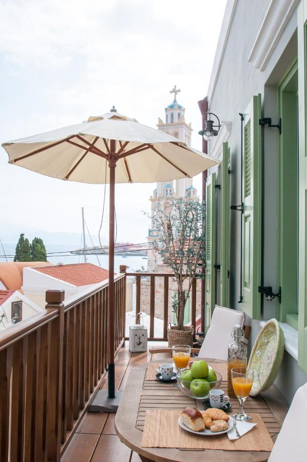 Luca'S Houses Chalki Town 外观 照片